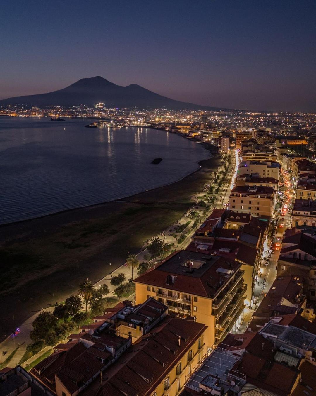 Apartamento La Residenza Del Marchese Castellammare di Stabia Exterior foto